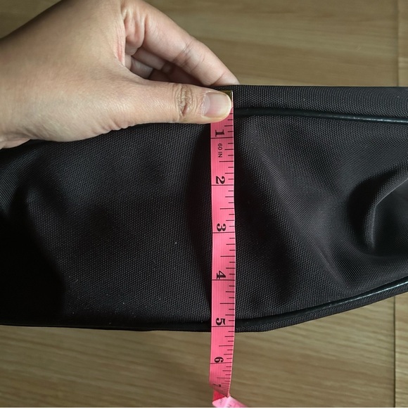 Victoria’s Secret Y2K Nylon Travel Cosmetic Bag - Picture 11 of 12